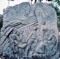 第十四處 耶穌被放在墳墓內